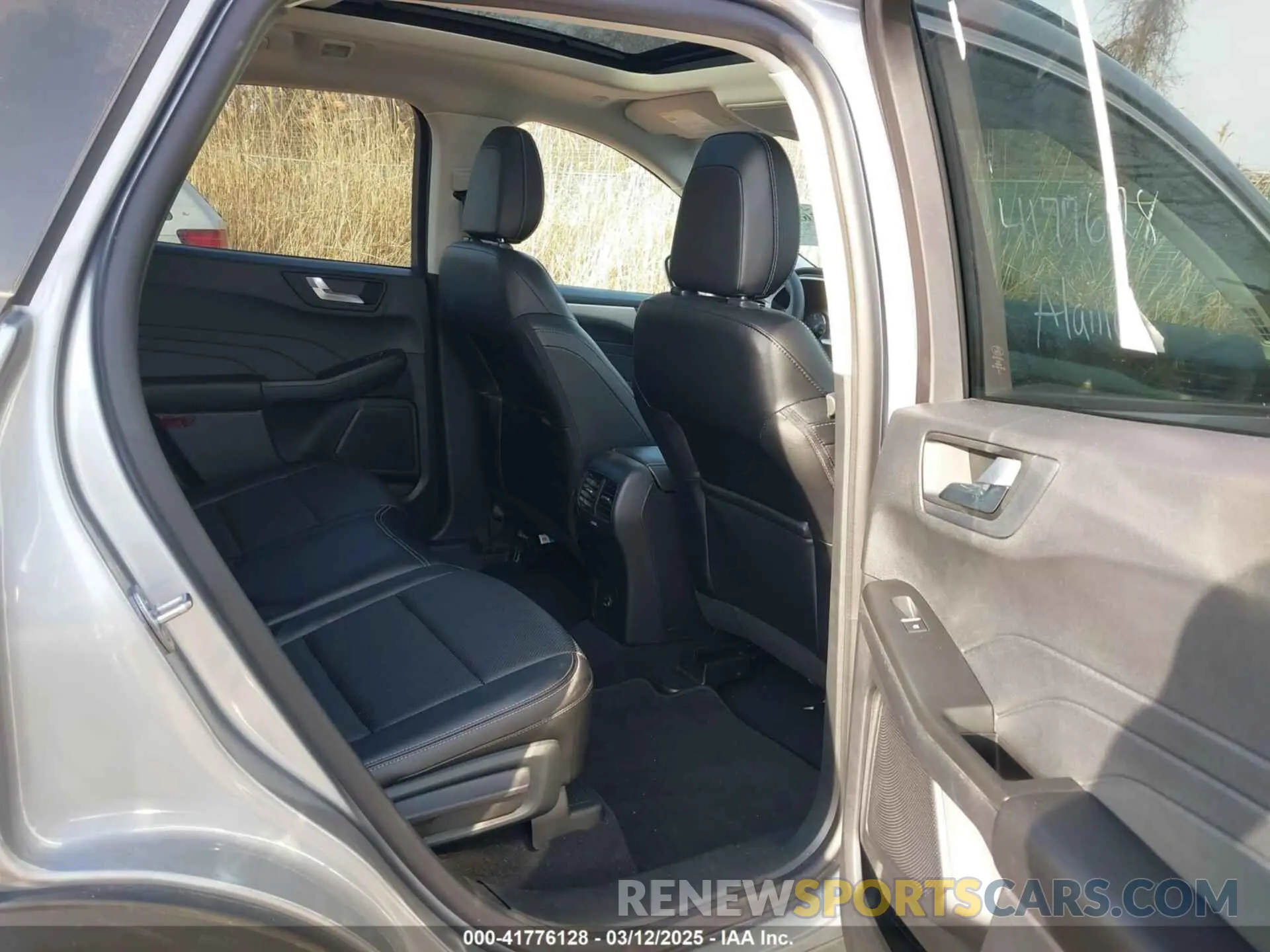 8 Фотография поврежденного автомобиля 1FMCU0CZXNUA97120 FORD ESCAPE 2022