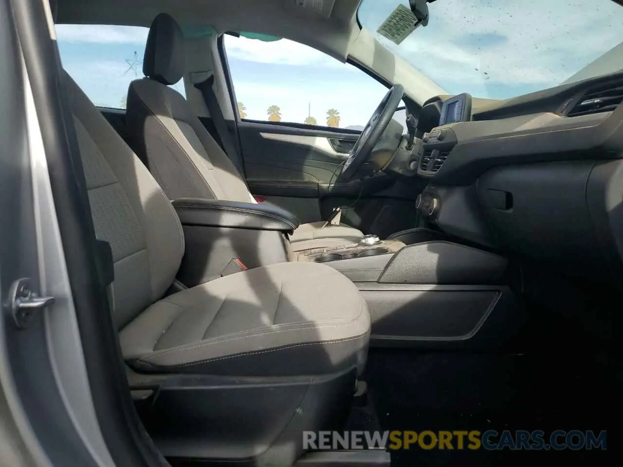 7 Photograph of a damaged car 1FMCU0F65NUB26802 FORD ESCAPE 2022