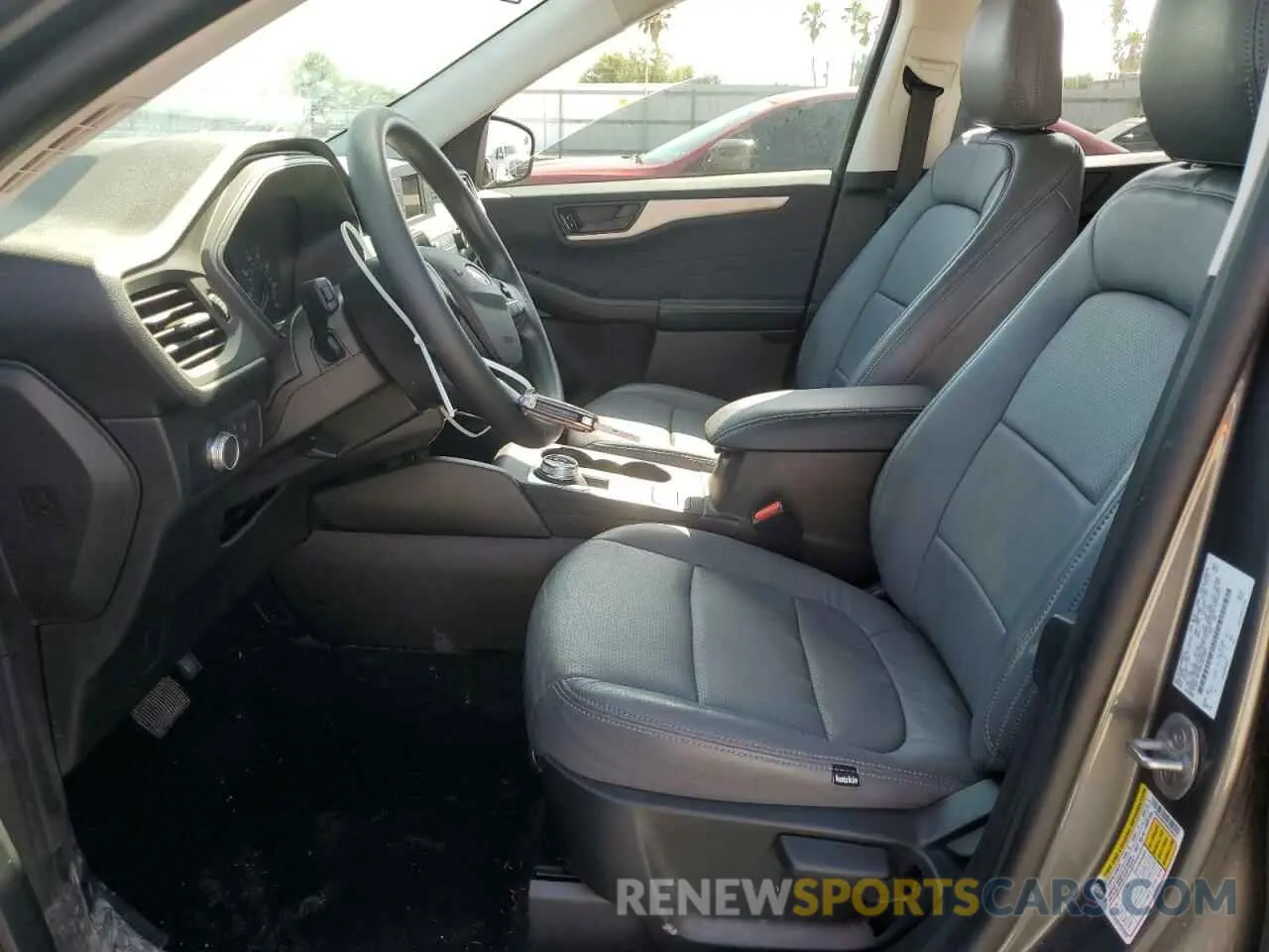 7 Фотография поврежденного автомобиля 1FMCU0F65NUB39601 FORD ESCAPE 2022