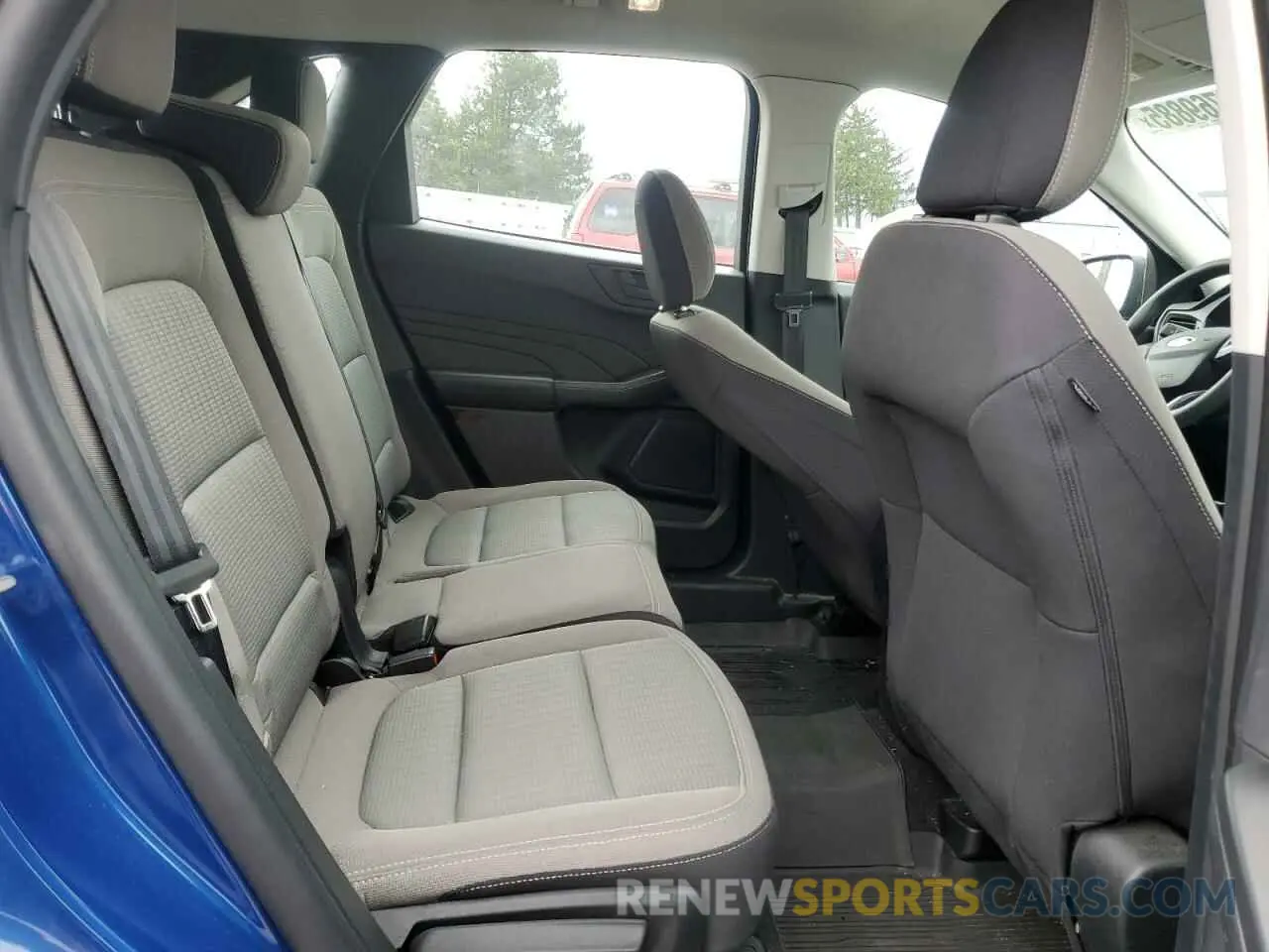 11 Photograph of a damaged car 1FMCU0F68NUA32803 FORD ESCAPE 2022