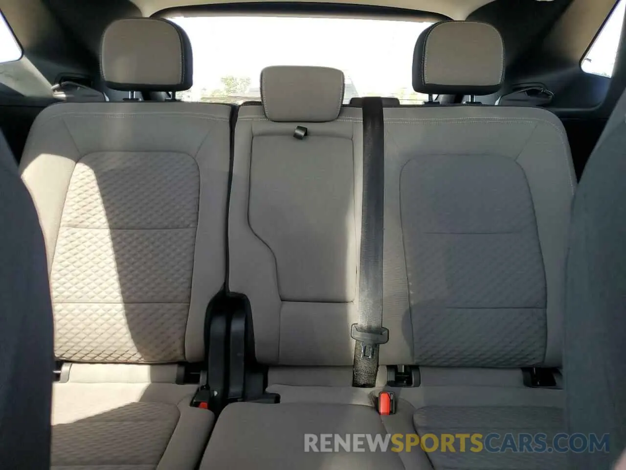 10 Фотография поврежденного автомобиля 1FMCU0G60NUB39617 FORD ESCAPE 2022