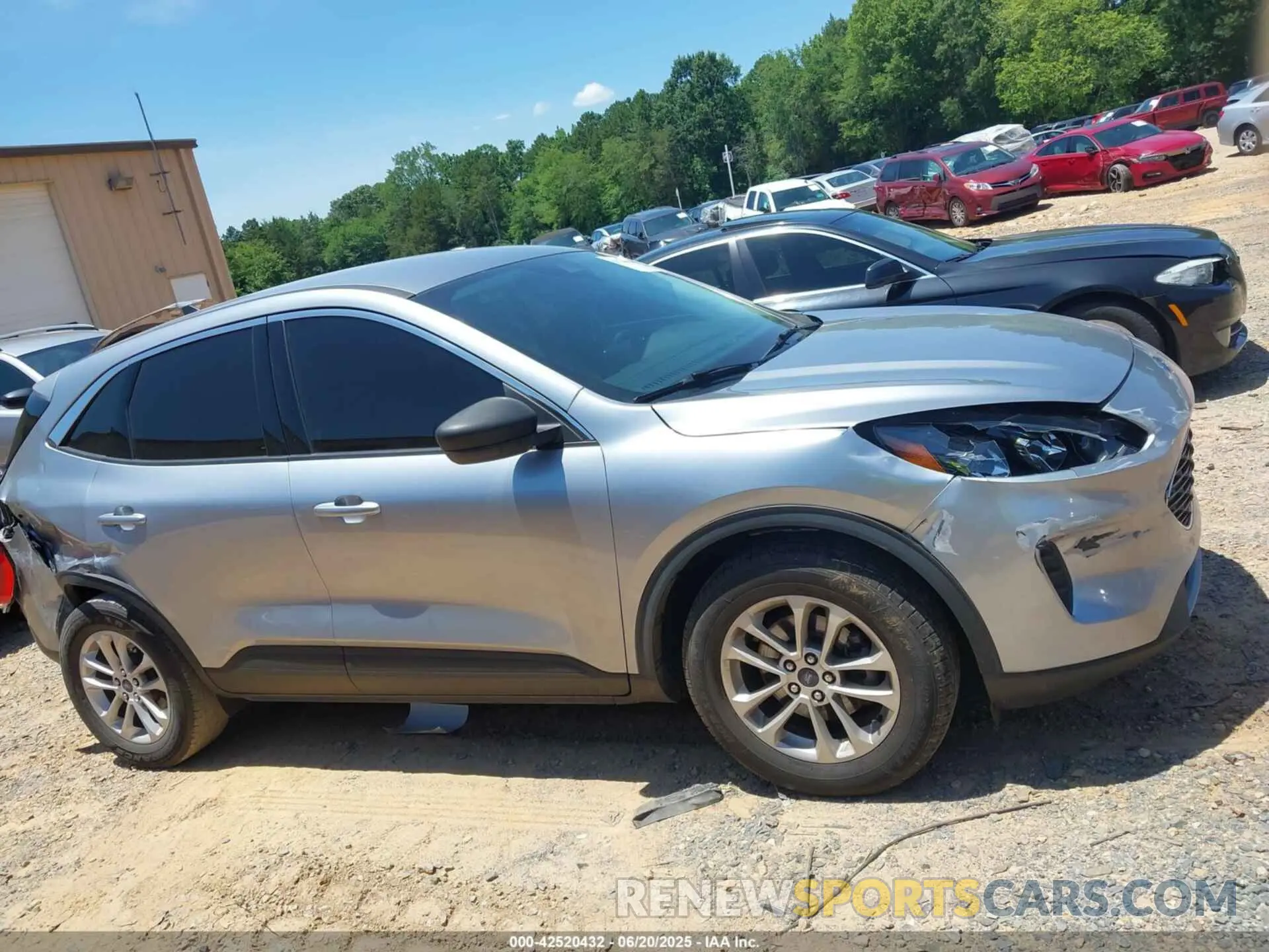 13 Photograph of a damaged car 1FMCU0G60NUB96254 FORD ESCAPE 2022