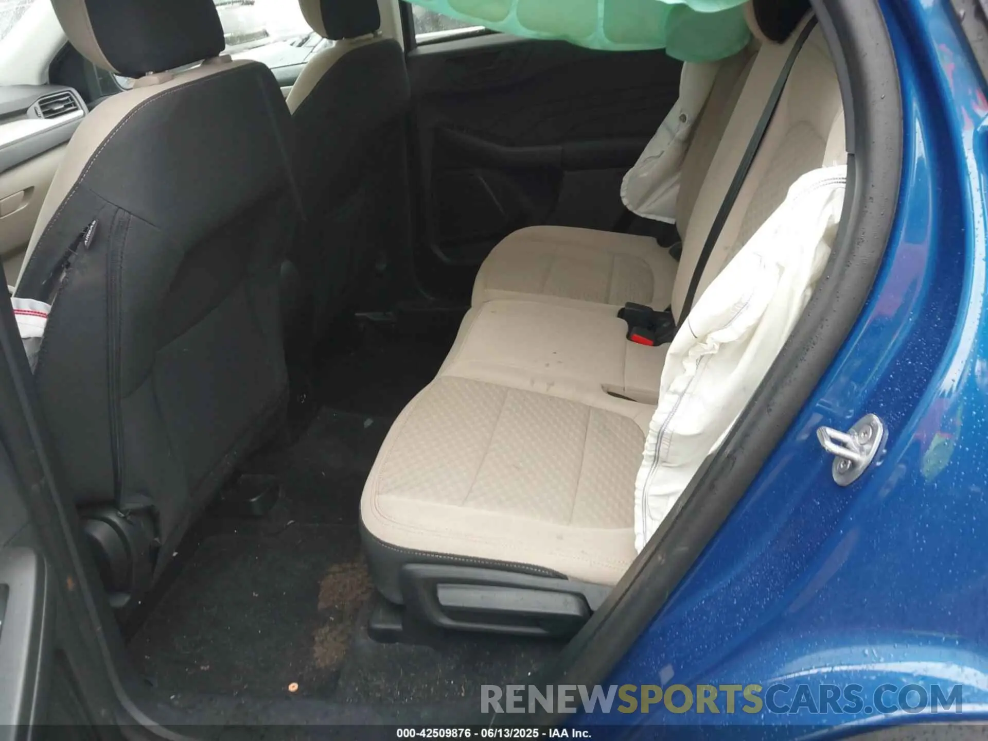 8 Фотография поврежденного автомобиля 1FMCU0G60NUB97694 FORD ESCAPE 2022