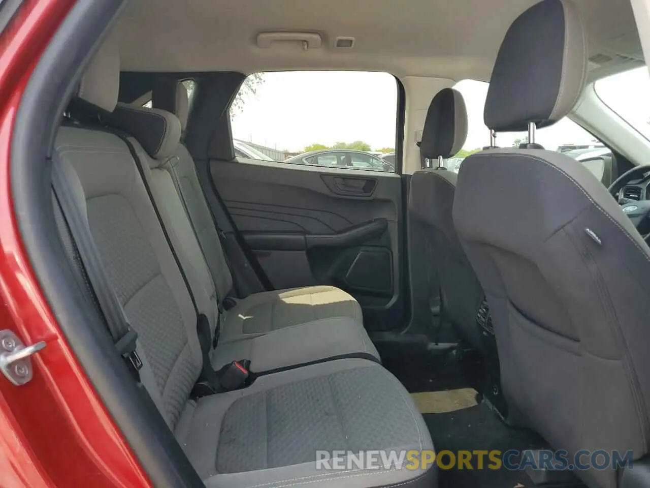 11 Photograph of a damaged car 1FMCU0G61NUA36111 FORD ESCAPE 2022