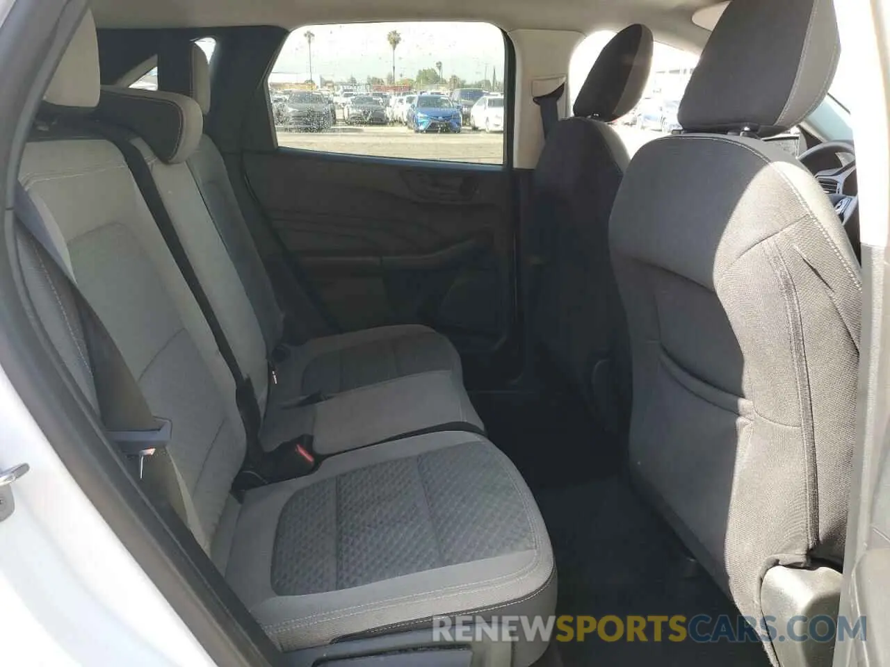 11 Photograph of a damaged car 1FMCU0G61NUA70212 FORD ESCAPE 2022