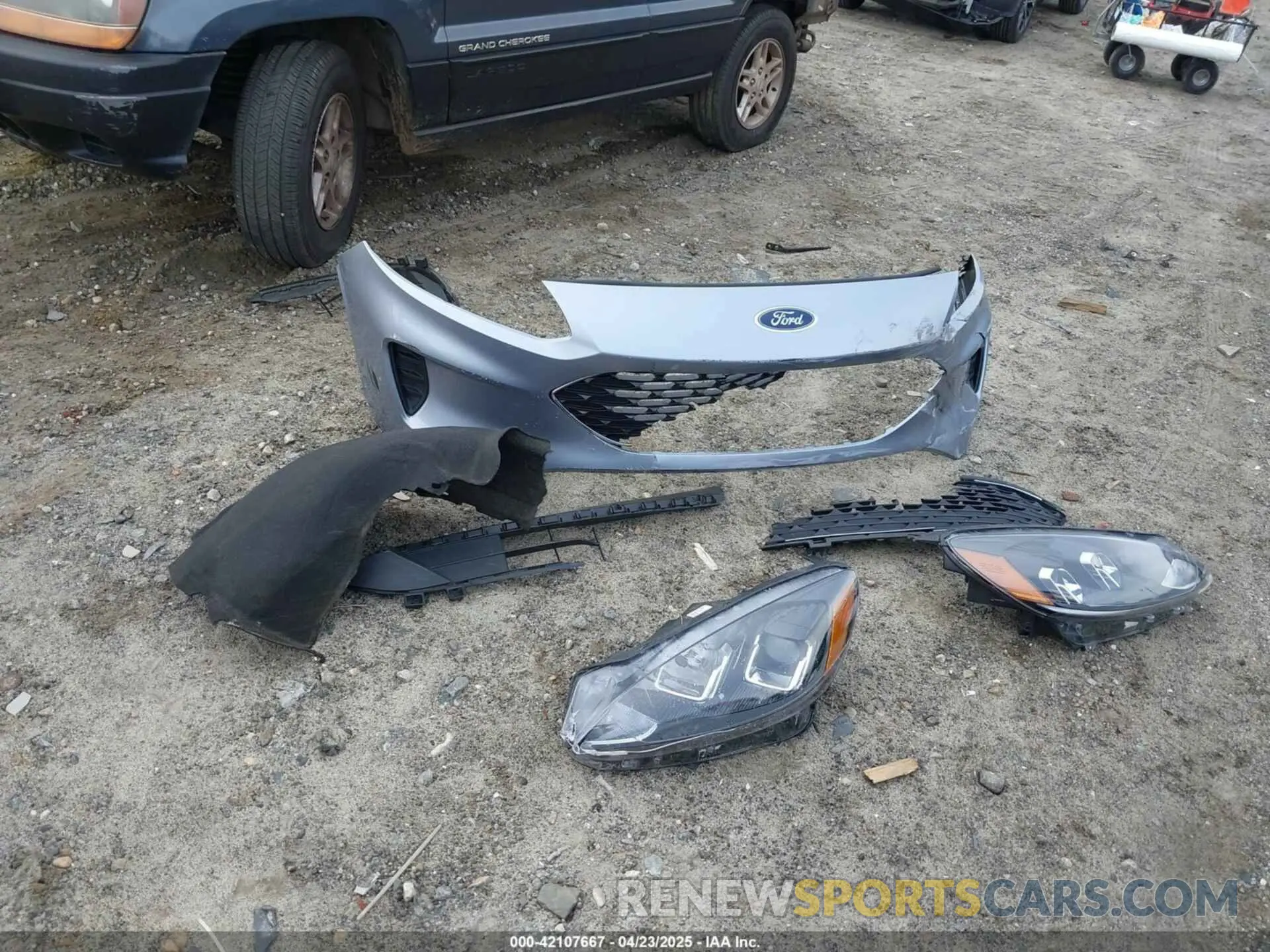 12 Фотография поврежденного автомобиля 1FMCU0G61NUB15746 FORD ESCAPE 2022