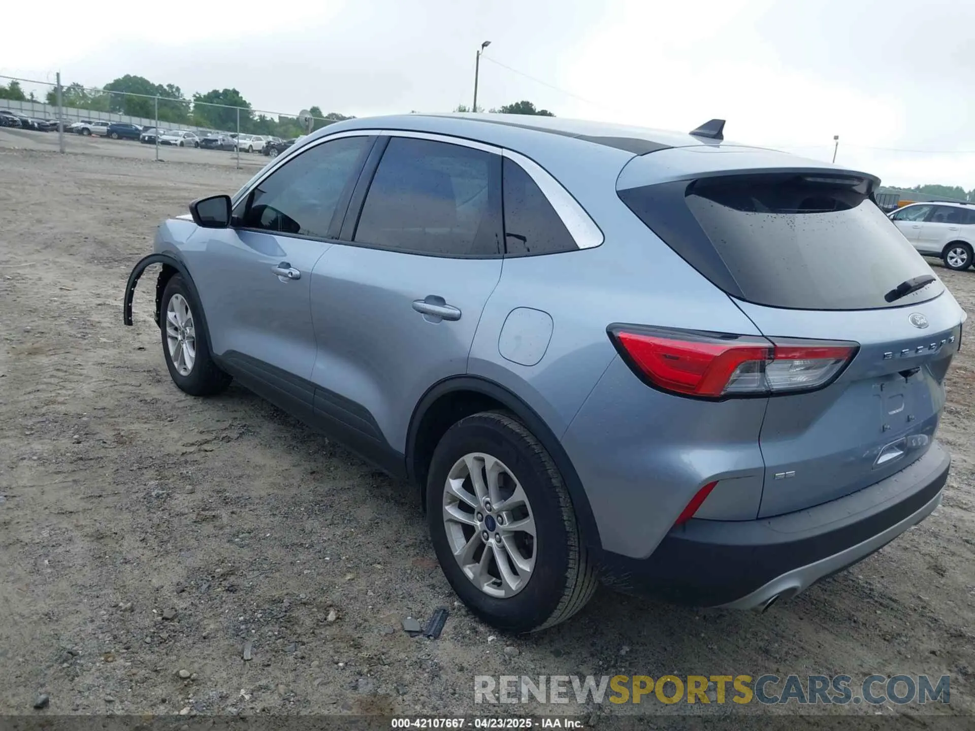 3 Фотография поврежденного автомобиля 1FMCU0G61NUB15746 FORD ESCAPE 2022