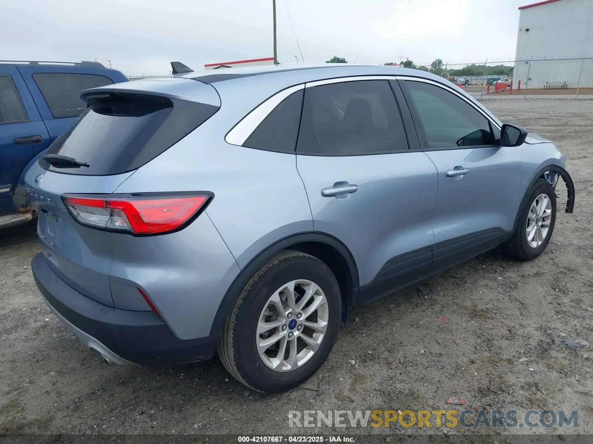 4 Фотография поврежденного автомобиля 1FMCU0G61NUB15746 FORD ESCAPE 2022