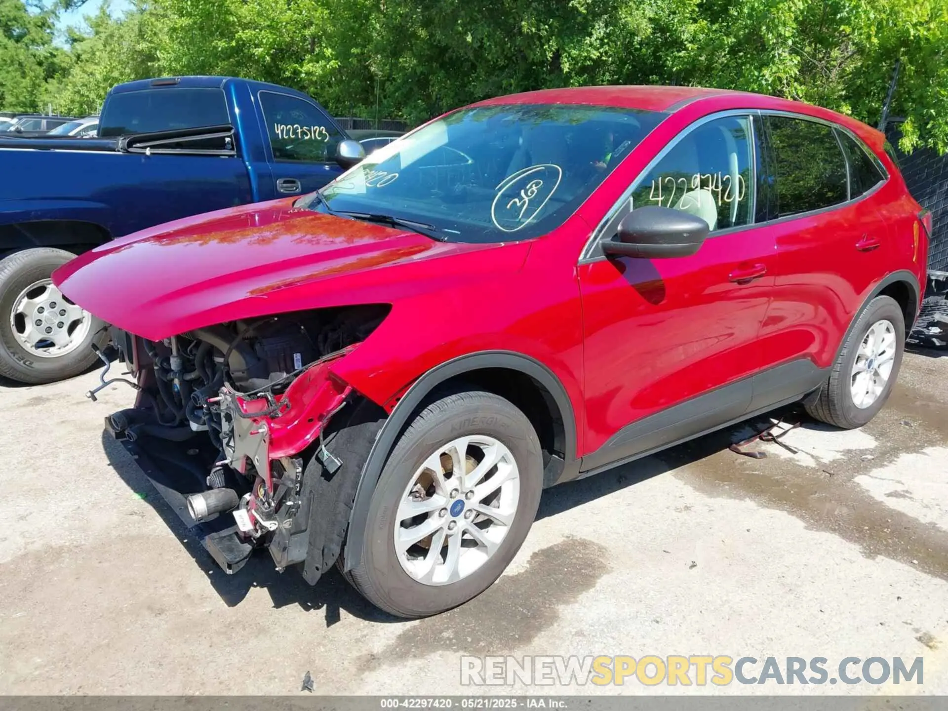 2 Photograph of a damaged car 1FMCU0G61NUB50870 FORD ESCAPE 2022