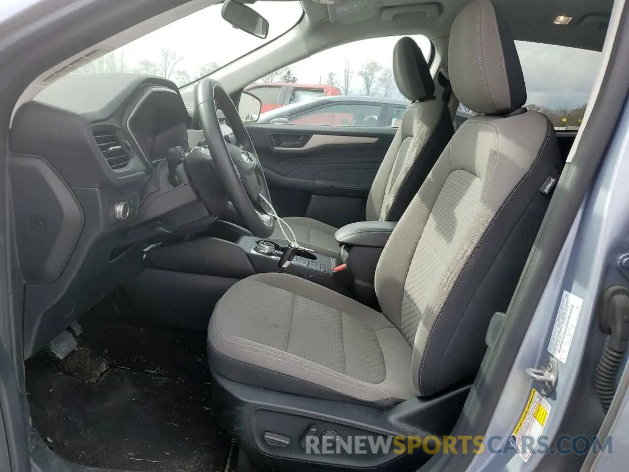 7 Photograph of a damaged car 1FMCU0G62NUB03881 FORD ESCAPE 2022