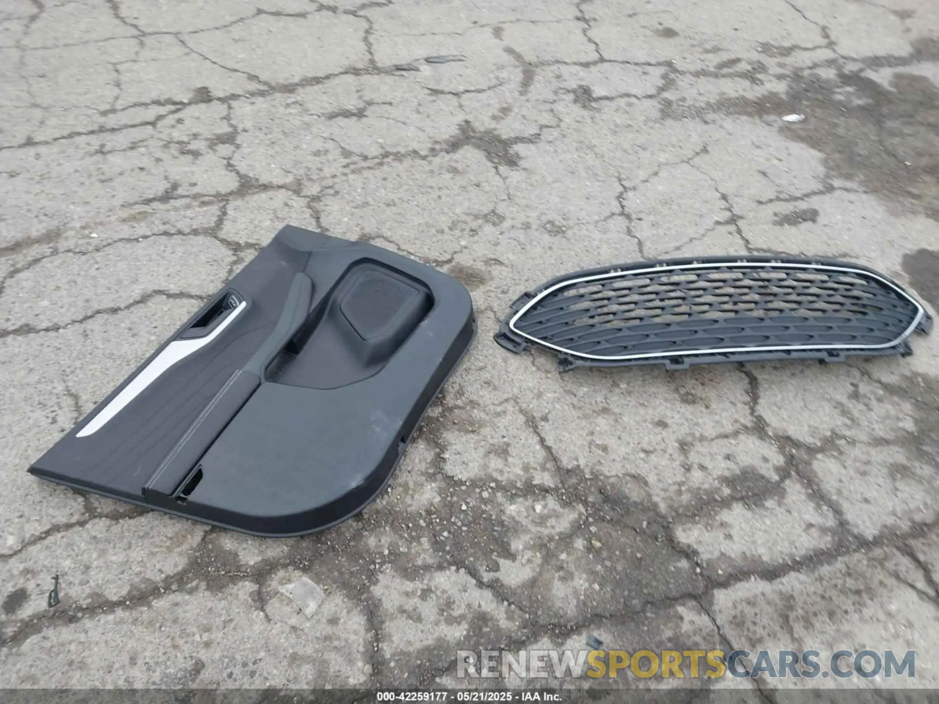 12 Фотография поврежденного автомобиля 1FMCU0G62NUB32670 FORD ESCAPE 2022