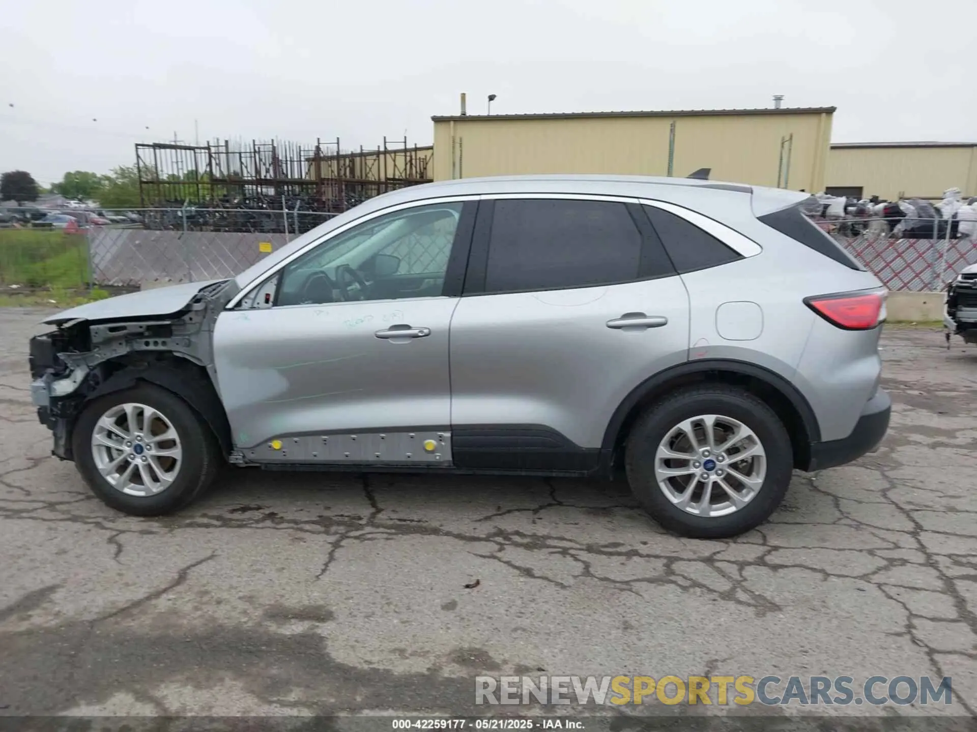 15 Фотография поврежденного автомобиля 1FMCU0G62NUB32670 FORD ESCAPE 2022