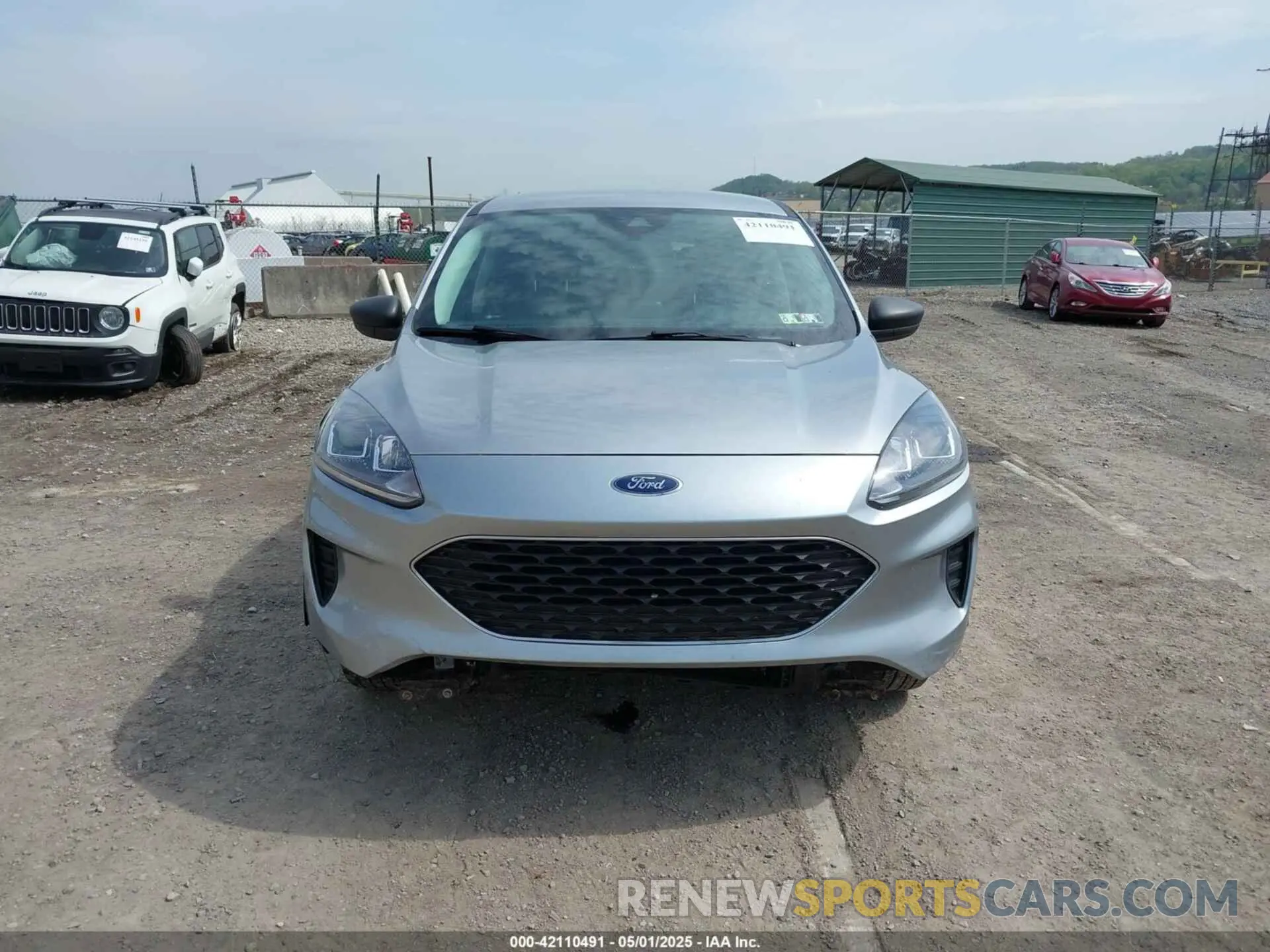 12 Photograph of a damaged car 1FMCU0G62NUB81349 FORD ESCAPE 2022