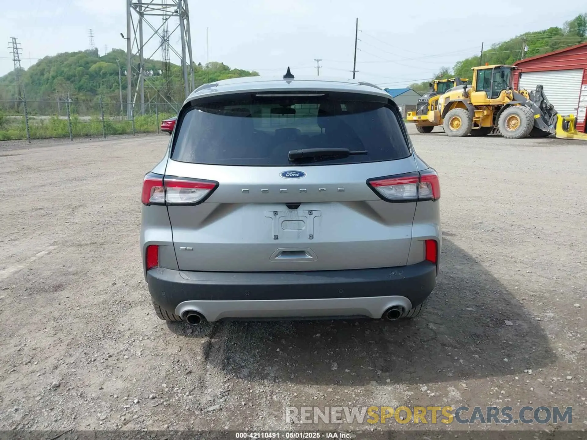 16 Photograph of a damaged car 1FMCU0G62NUB81349 FORD ESCAPE 2022