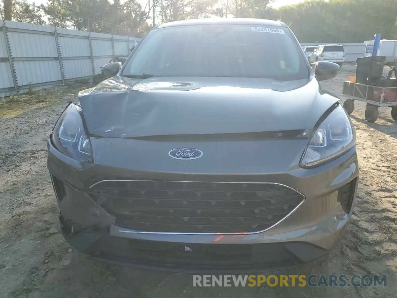 5 Photograph of a damaged car 1FMCU0G62NUB97762 FORD ESCAPE 2022