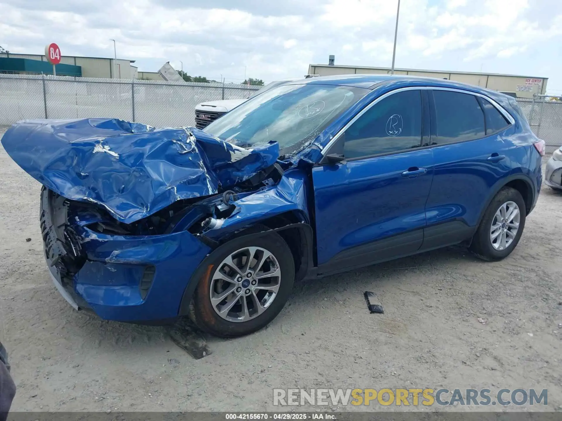 2 Фотография поврежденного автомобиля 1FMCU0G63NUB59442 FORD ESCAPE 2022