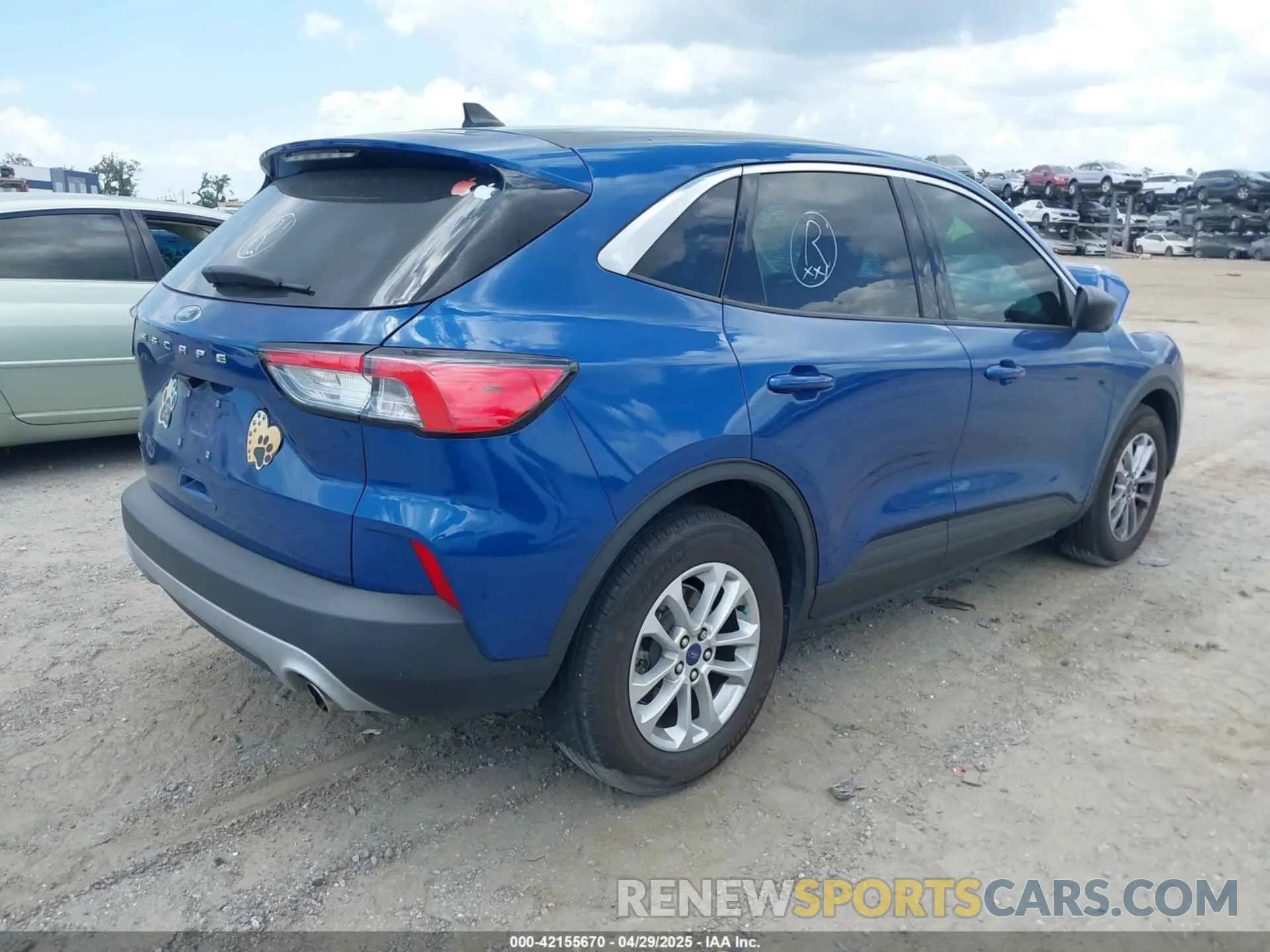 4 Фотография поврежденного автомобиля 1FMCU0G63NUB59442 FORD ESCAPE 2022