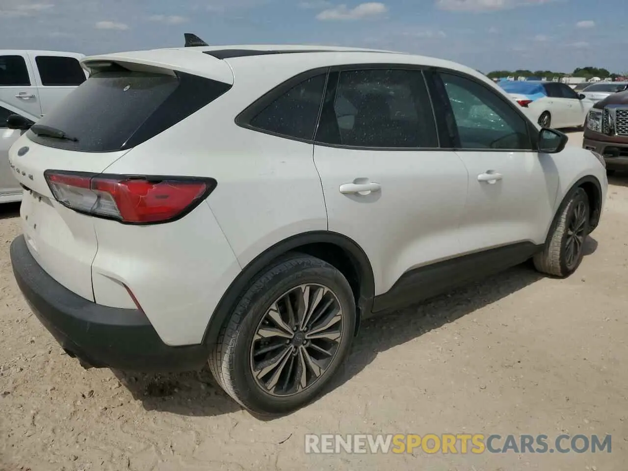 3 Фотография поврежденного автомобиля 1FMCU0G64NUA30996 FORD ESCAPE 2022