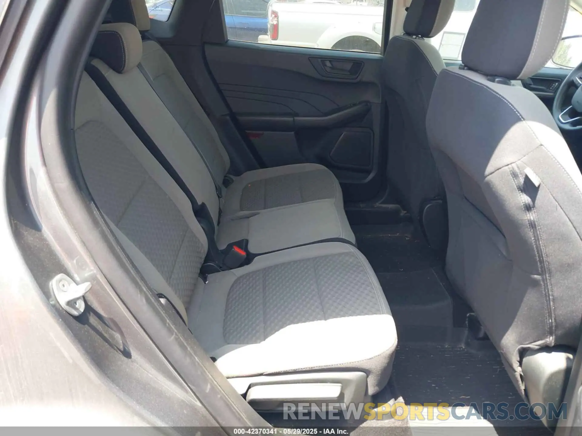 8 Фотография поврежденного автомобиля 1FMCU0G64NUB41242 FORD ESCAPE 2022