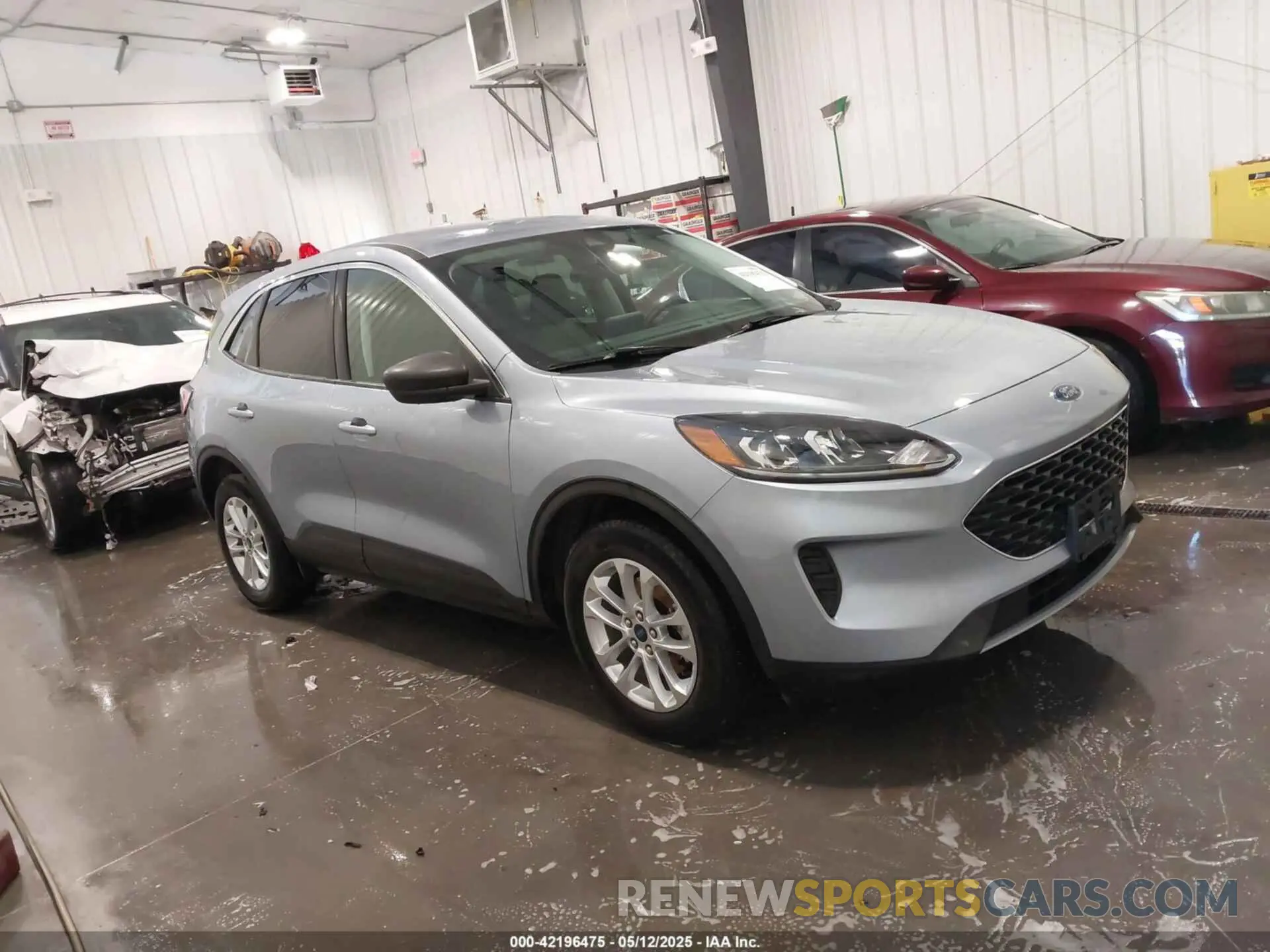1 Photograph of a damaged car 1FMCU0G64NUB71518 FORD ESCAPE 2022