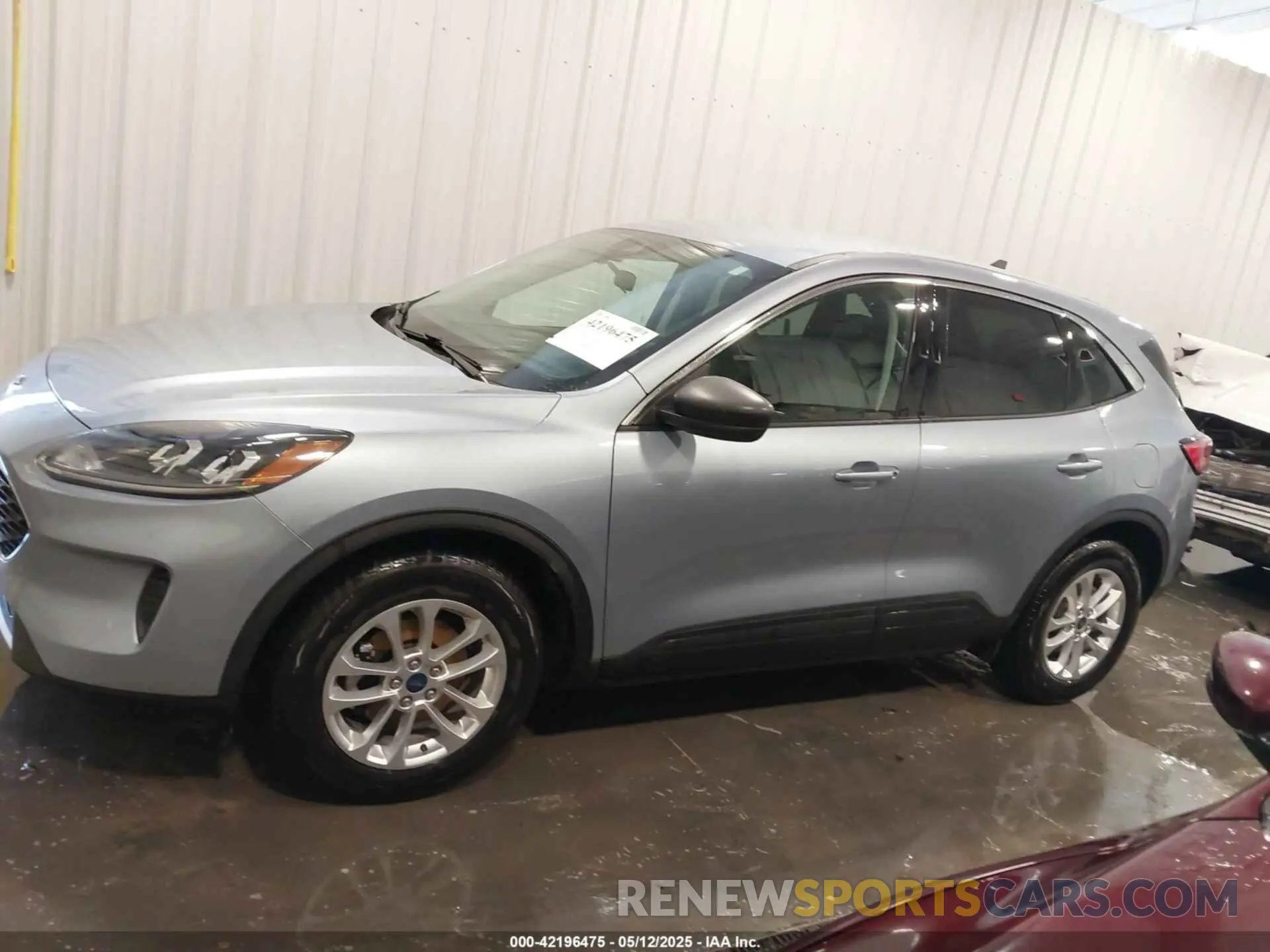 14 Photograph of a damaged car 1FMCU0G64NUB71518 FORD ESCAPE 2022