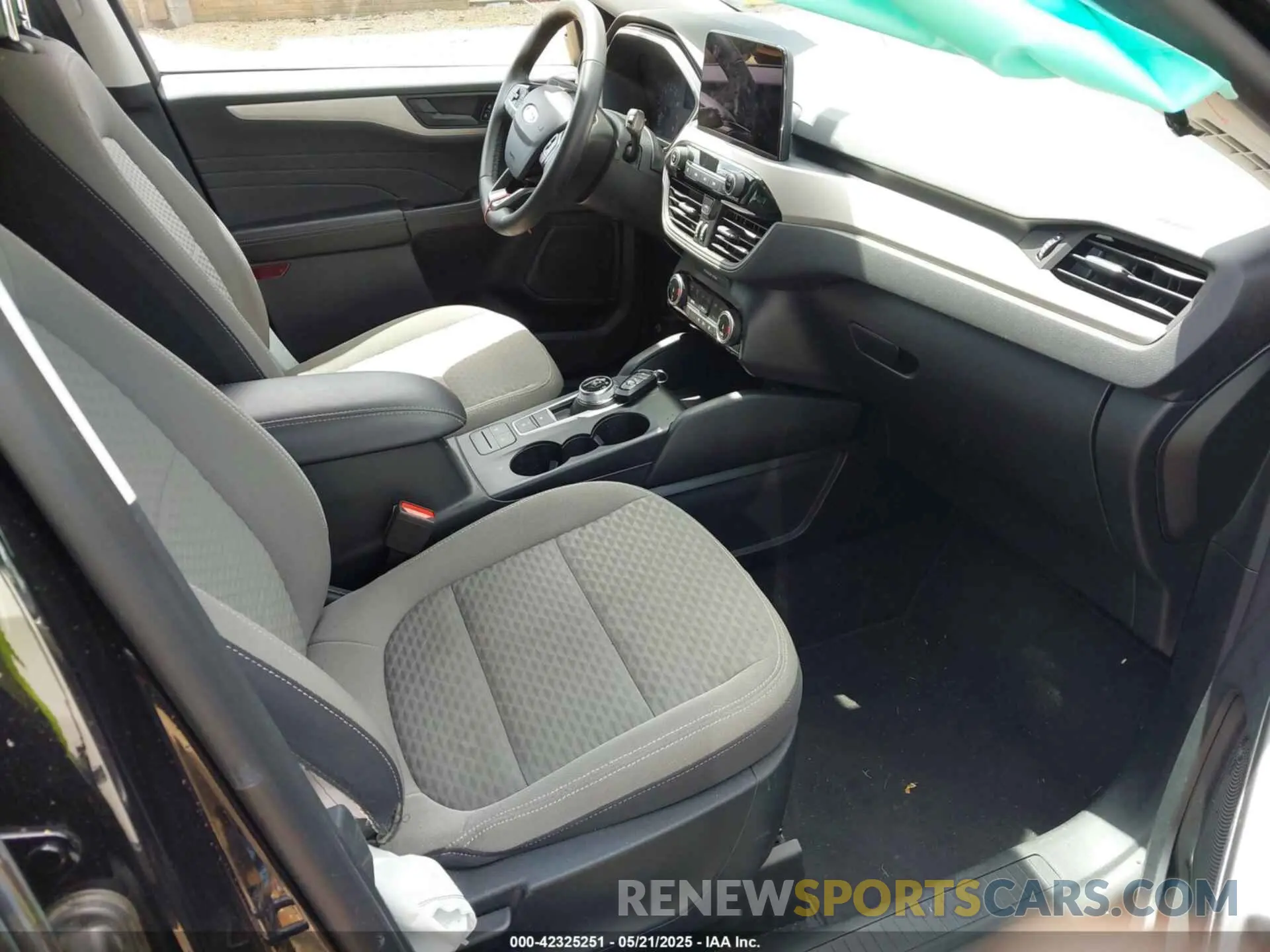 5 Фотография поврежденного автомобиля 1FMCU0G65NUA54496 FORD ESCAPE 2022