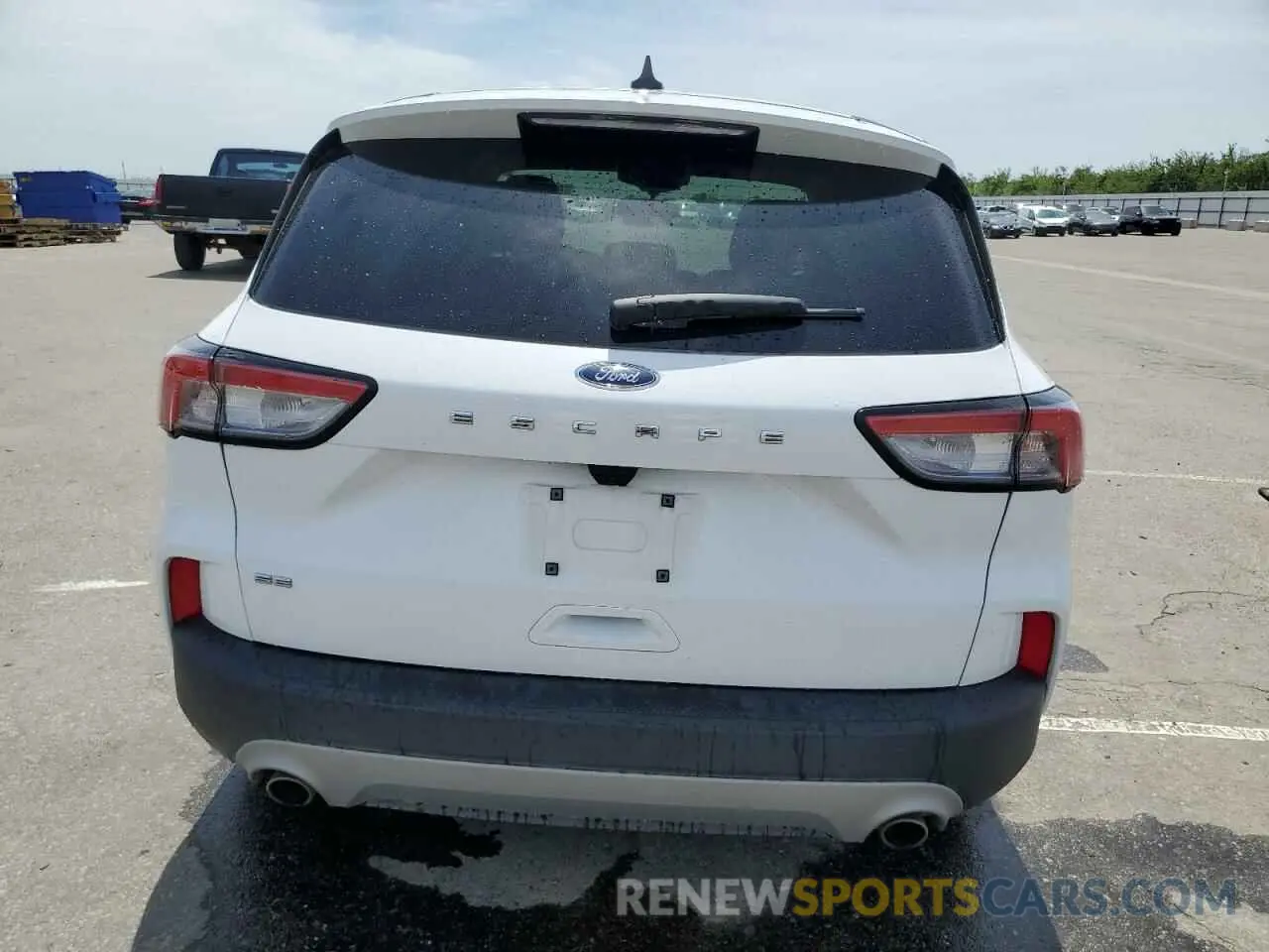 6 Photograph of a damaged car 1FMCU0G65NUB08458 FORD ESCAPE 2022