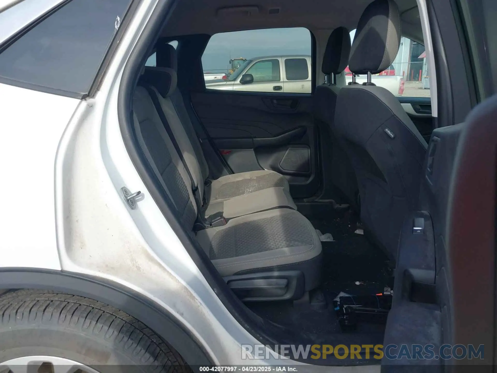 8 Фотография поврежденного автомобиля 1FMCU0G66NUB01020 FORD ESCAPE 2022