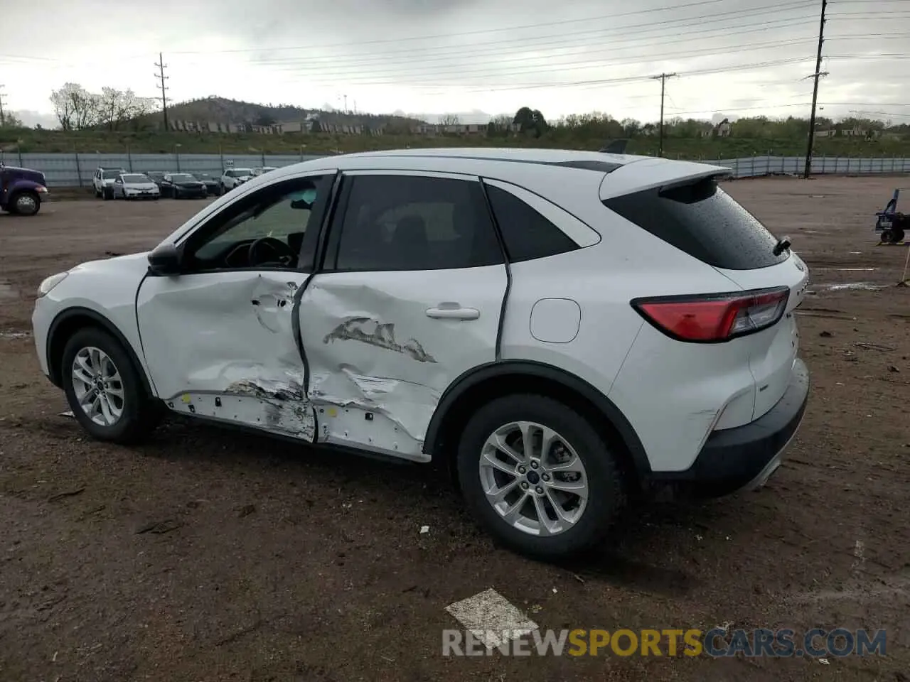 2 Photograph of a damaged car 1FMCU0G66NUB81743 FORD ESCAPE 2022