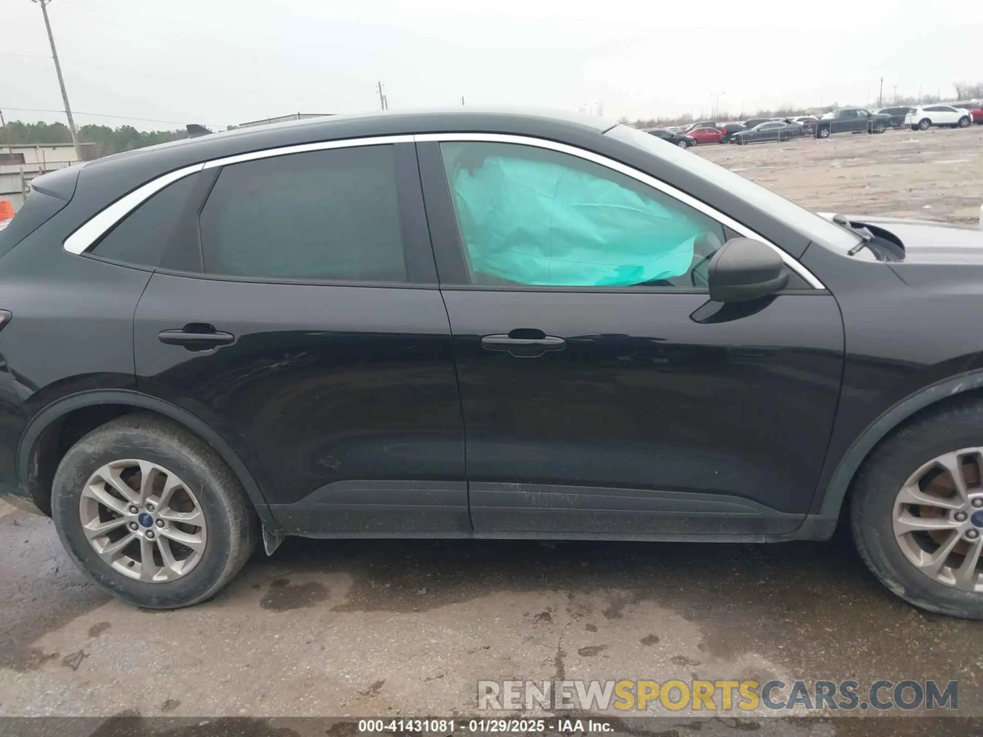 12 Photograph of a damaged car 1FMCU0G67NUA55813 FORD ESCAPE 2022