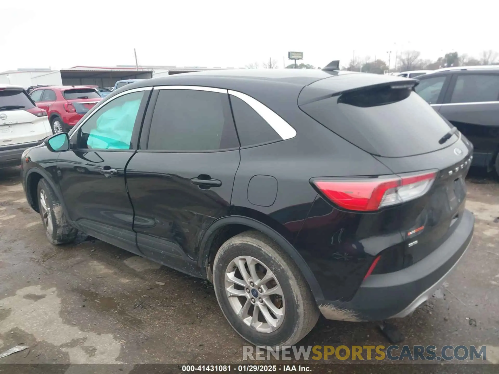 3 Photograph of a damaged car 1FMCU0G67NUA55813 FORD ESCAPE 2022