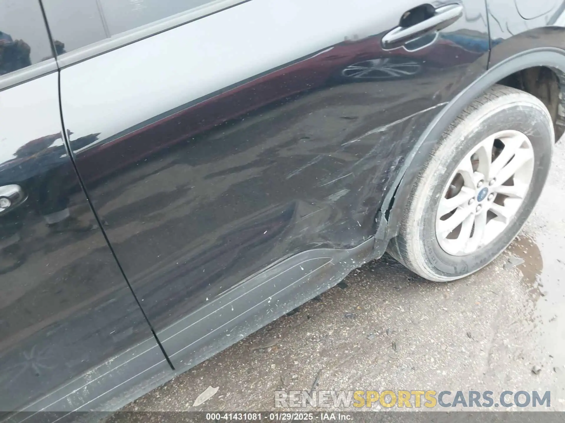 6 Photograph of a damaged car 1FMCU0G67NUA55813 FORD ESCAPE 2022