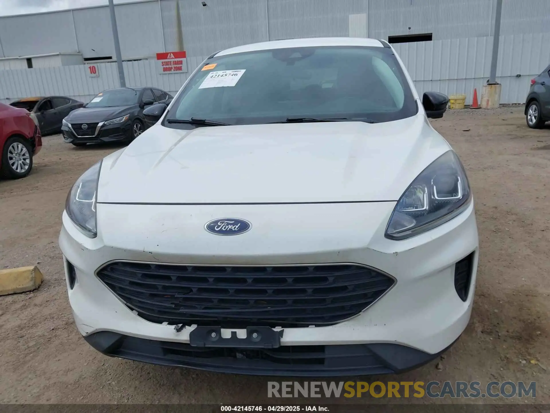 12 Фотография поврежденного автомобиля 1FMCU0G68NUA02425 FORD ESCAPE 2022