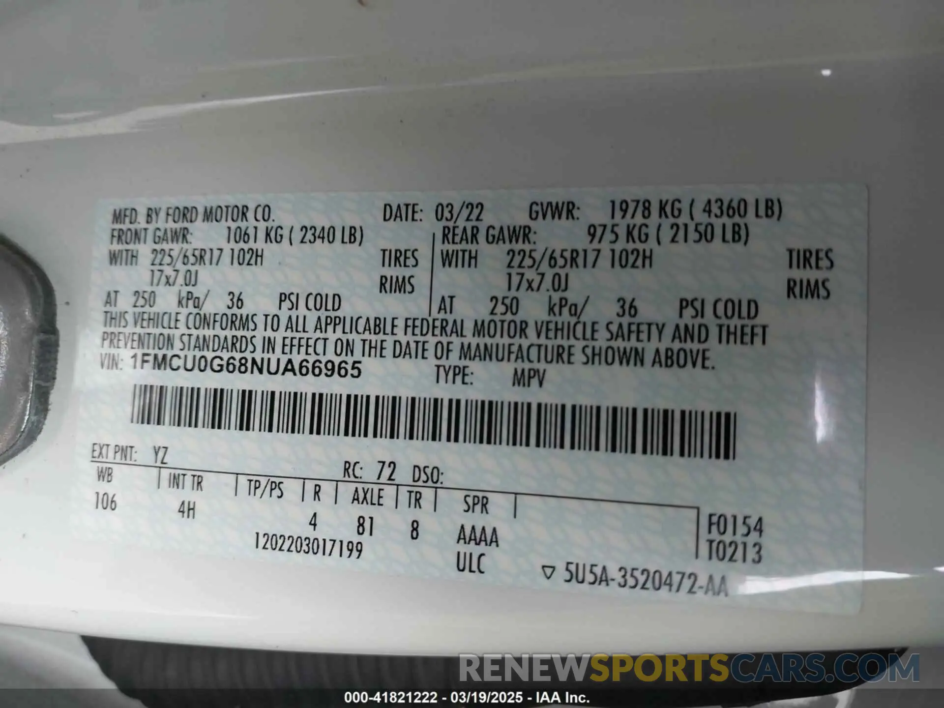 9 Photograph of a damaged car 1FMCU0G68NUA66965 FORD ESCAPE 2022