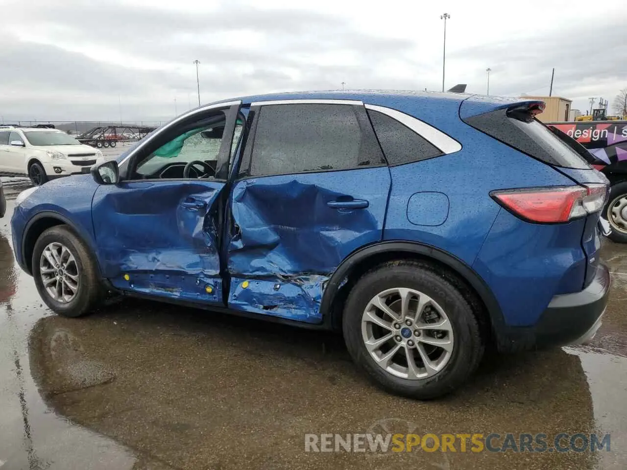 2 Photograph of a damaged car 1FMCU0G68NUA73317 FORD ESCAPE 2022
