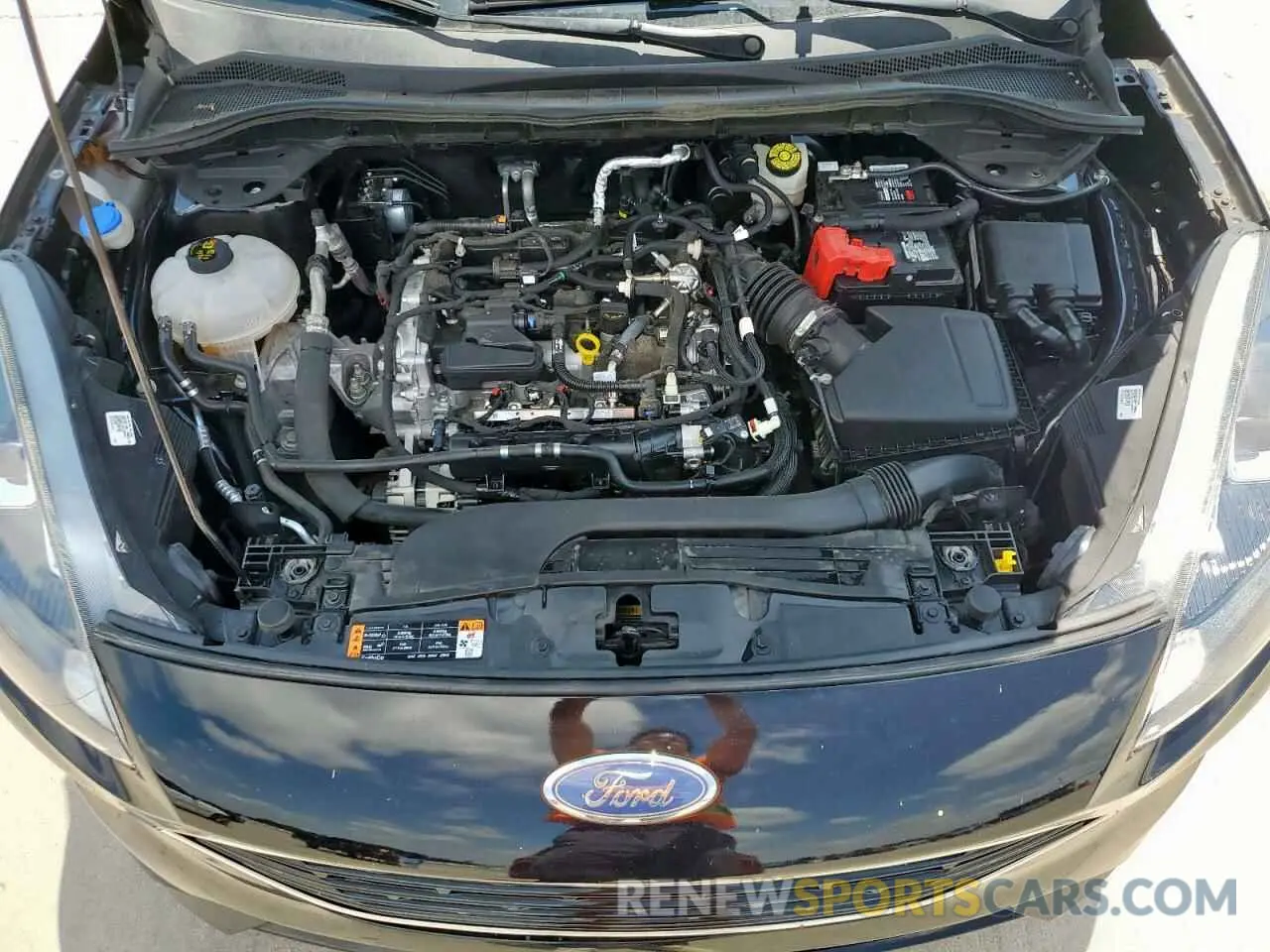 12 Photograph of a damaged car 1FMCU0G68NUB55175 FORD ESCAPE 2022