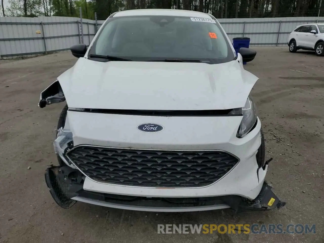 5 Фотография поврежденного автомобиля 1FMCU0G68NUB59727 FORD ESCAPE 2022