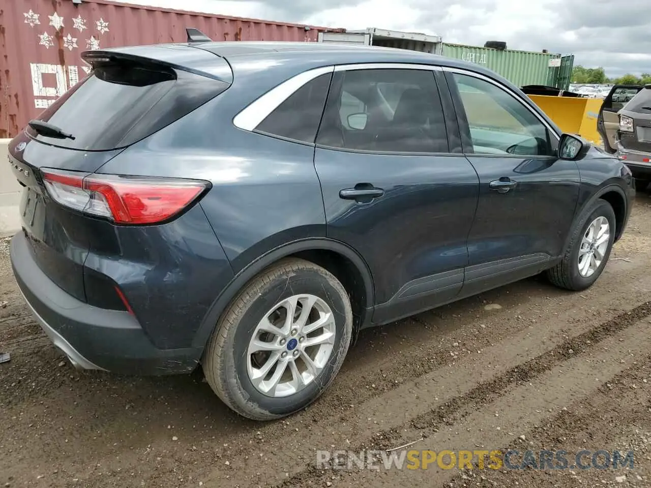 3 Photograph of a damaged car 1FMCU0G68NUC02981 FORD ESCAPE 2022