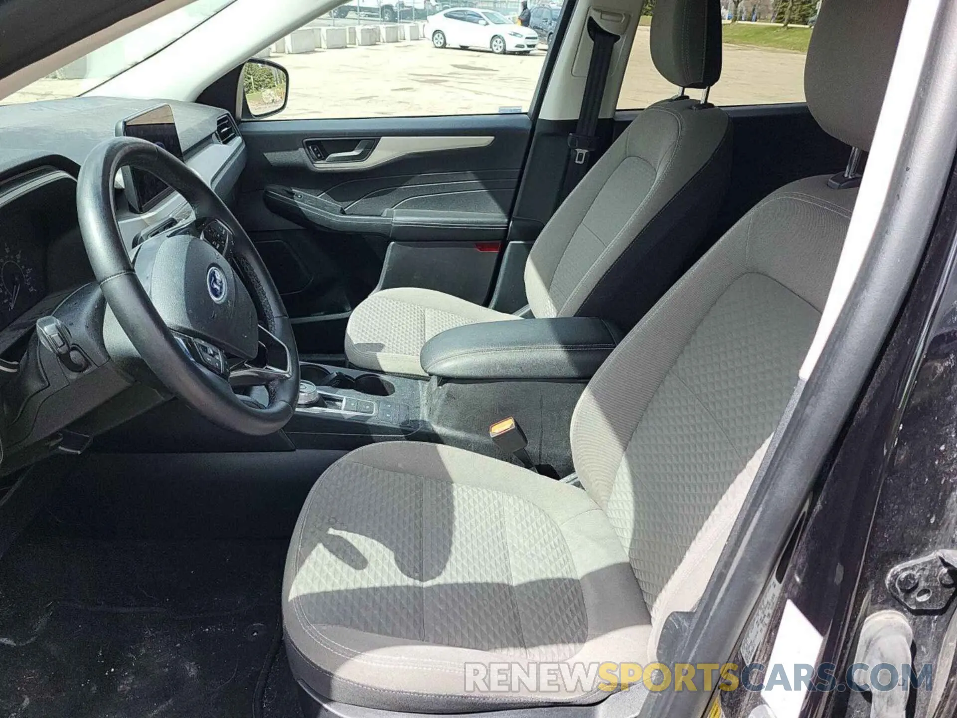 4 Фотография поврежденного автомобиля 1FMCU0G69NUA09335 FORD ESCAPE 2022