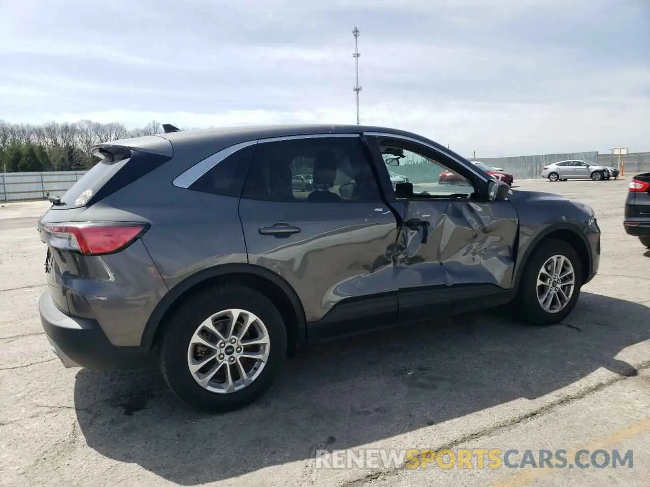 3 Photograph of a damaged car 1FMCU0G69NUA10887 FORD ESCAPE 2022