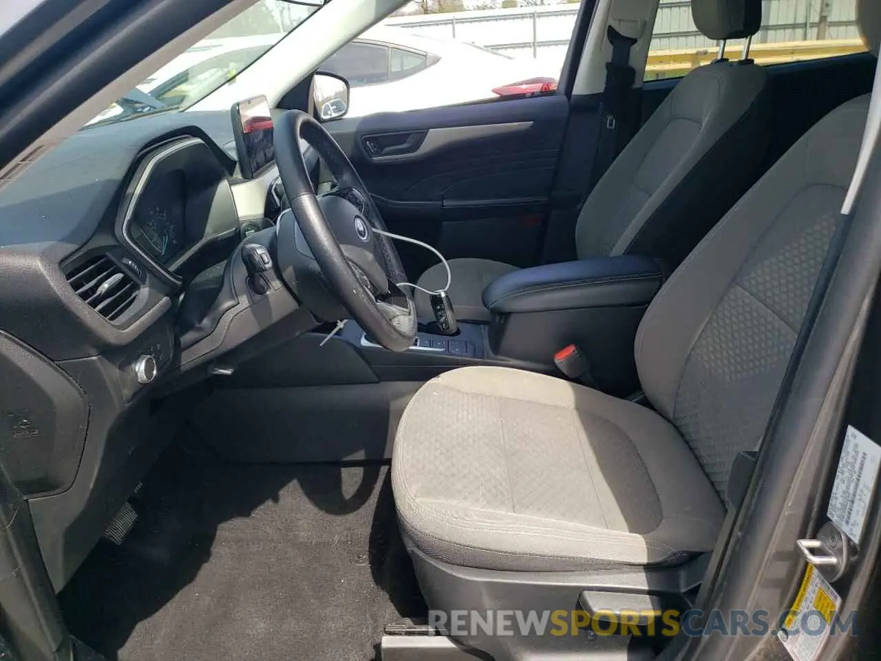 7 Photograph of a damaged car 1FMCU0G69NUA10887 FORD ESCAPE 2022