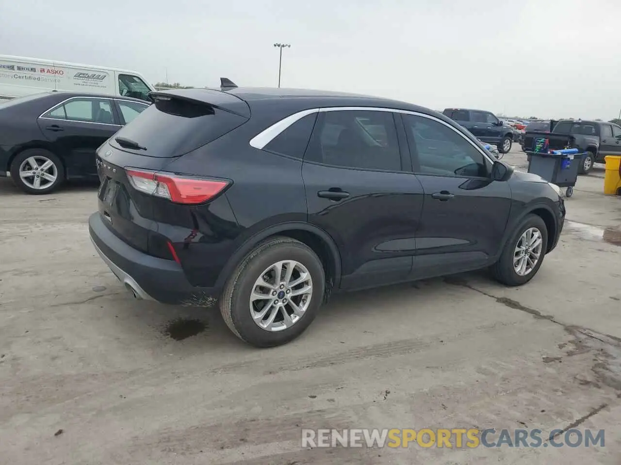 3 Фотография поврежденного автомобиля 1FMCU0G69NUA37801 FORD ESCAPE 2022