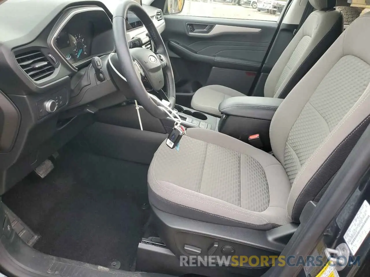 7 Фотография поврежденного автомобиля 1FMCU0G69NUB29362 FORD ESCAPE 2022