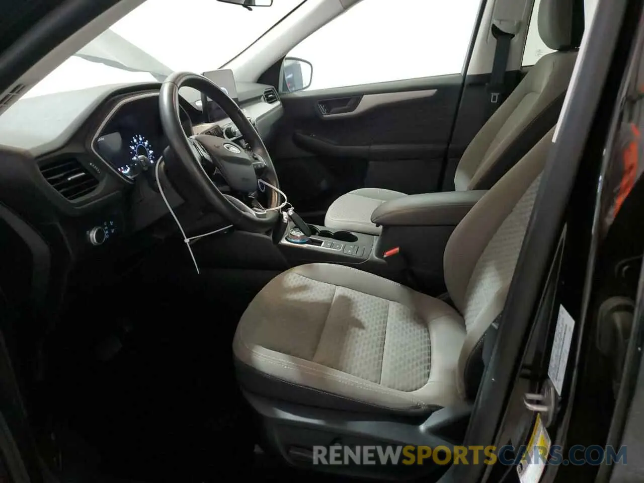 7 Фотография поврежденного автомобиля 1FMCU0G69NUB31936 FORD ESCAPE 2022
