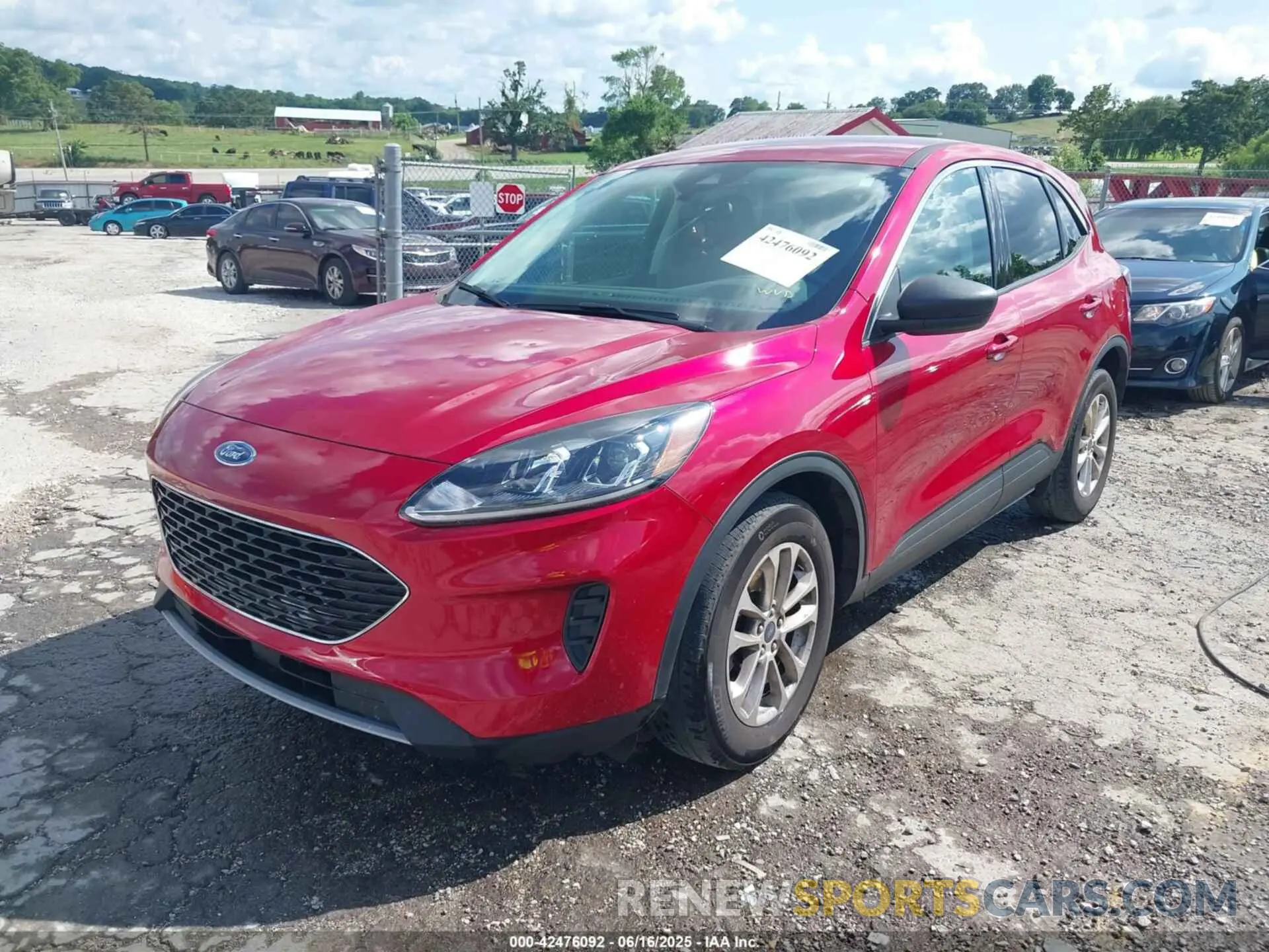 2 Фотография поврежденного автомобиля 1FMCU0G69NUB54973 FORD ESCAPE 2022