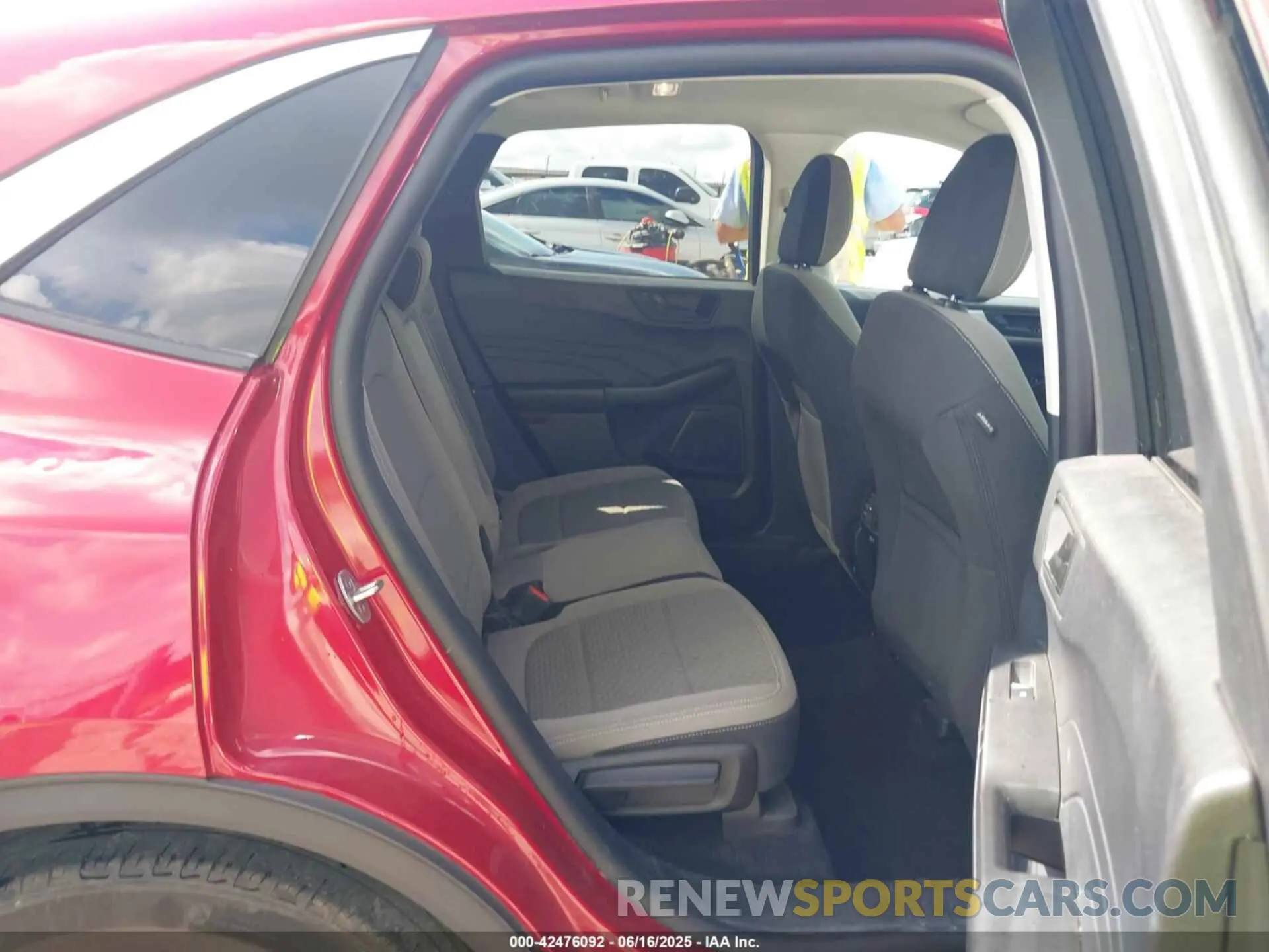 8 Фотография поврежденного автомобиля 1FMCU0G69NUB54973 FORD ESCAPE 2022