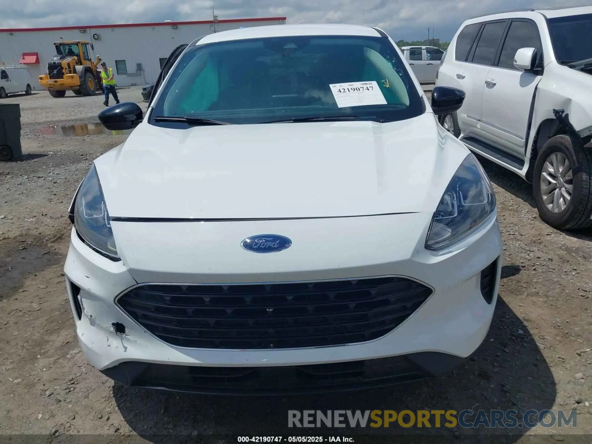 12 Photograph of a damaged car 1FMCU0G69NUB93014 FORD ESCAPE 2022