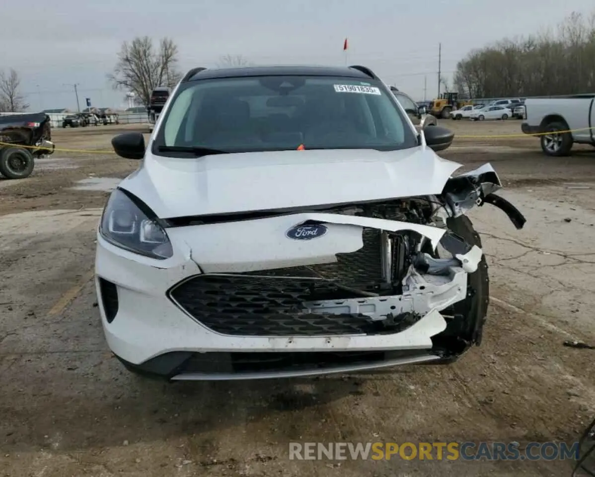 5 Фотография поврежденного автомобиля 1FMCU0G6XNUA05231 FORD ESCAPE 2022