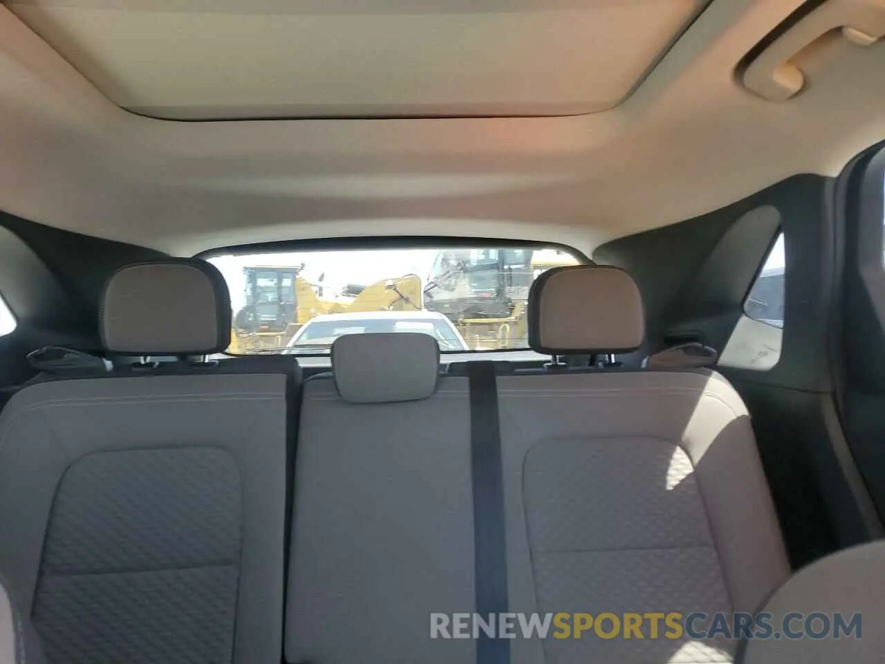 10 Фотография поврежденного автомобиля 1FMCU0G6XNUA10140 FORD ESCAPE 2022