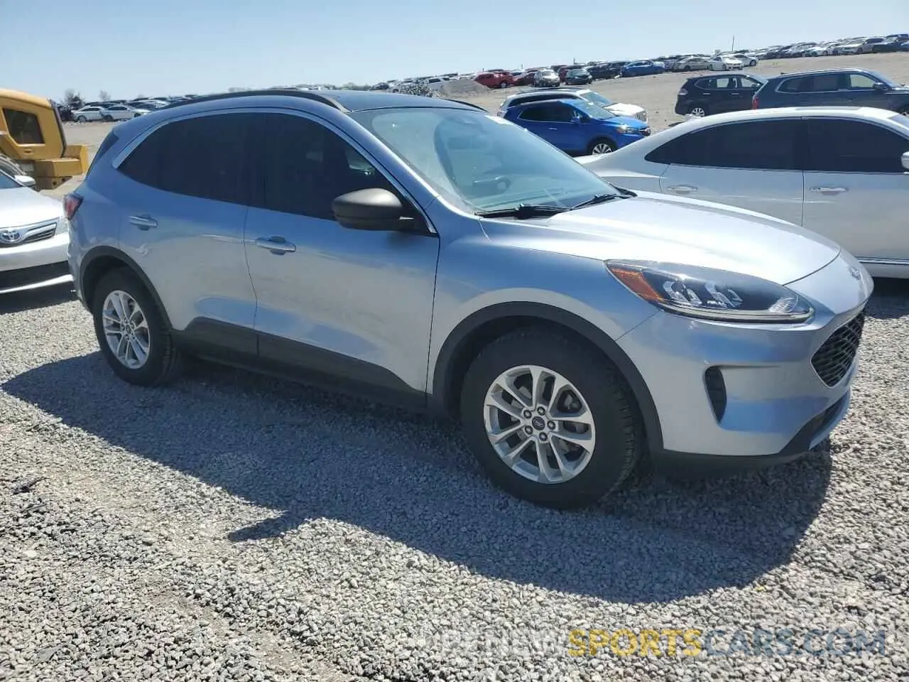 4 Фотография поврежденного автомобиля 1FMCU0G6XNUA10140 FORD ESCAPE 2022